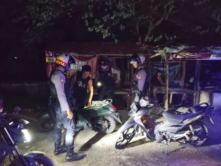 Cegah Kriminalitas, Tim Presisi Polres Lombok Barat Gelar Patroli di Lelede