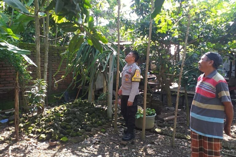 Polsek Kuripan Gandeng Warga Dusun Beremi Tingkatkan Kemandirian Pangan