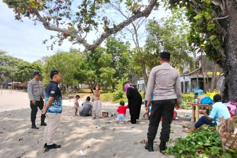 Polisi Sigap Berpatroli, Wisata Senggigi Lombok Barat Makin Nyaman