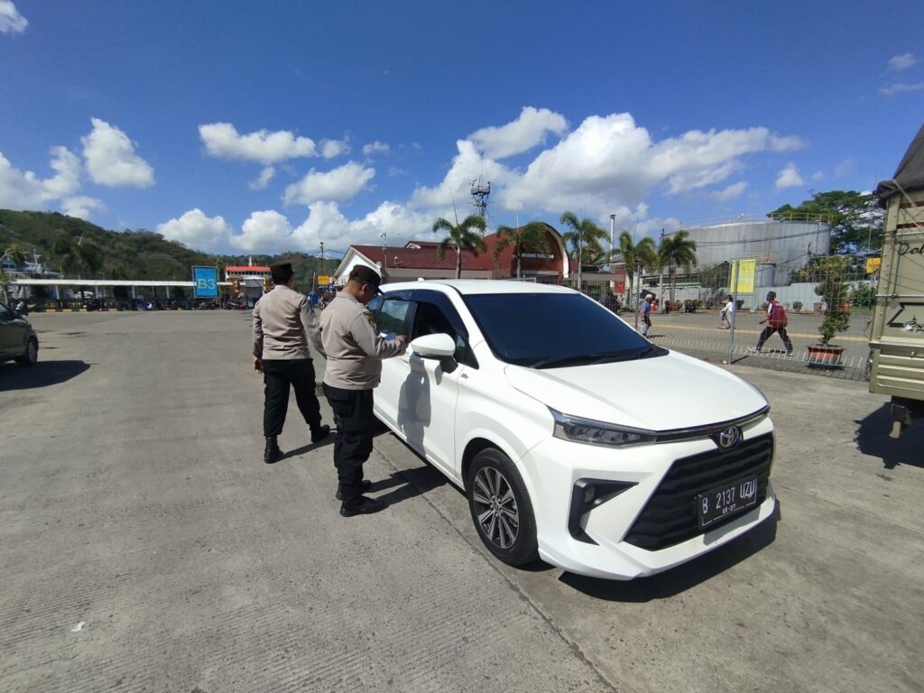 Polsek Lembar Pastikan Keamanan Penyeberangan, Fokus Cegah Barang Terlarang