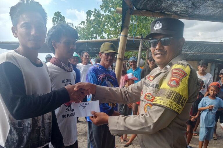 Lomba Perahu Layar di Desa Lembar Selatan, Promosi Wisata dan Silaturahmi Warga