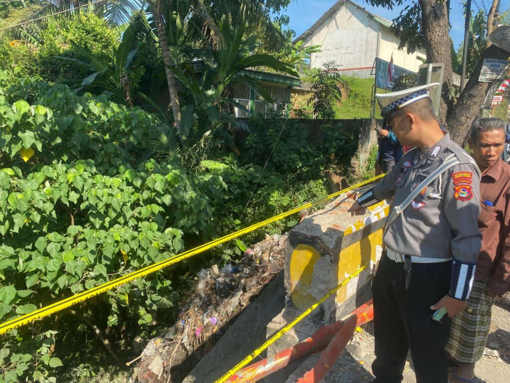 c7c8a0b8-8d58-429e-b554-8d2a82376799