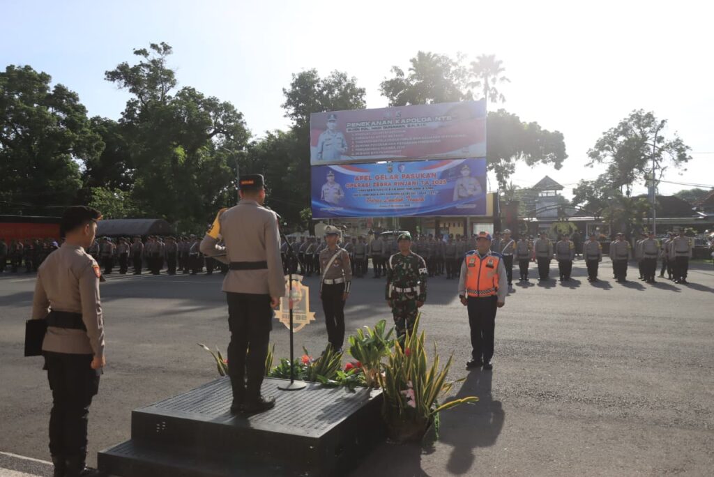 6d49dc98-d0e1-4e39-8422-5208c970d416