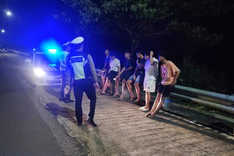 Polres Lombok Barat Bubarkan Kerumunan, Jaga Ketenangan di Bypass BIL 2